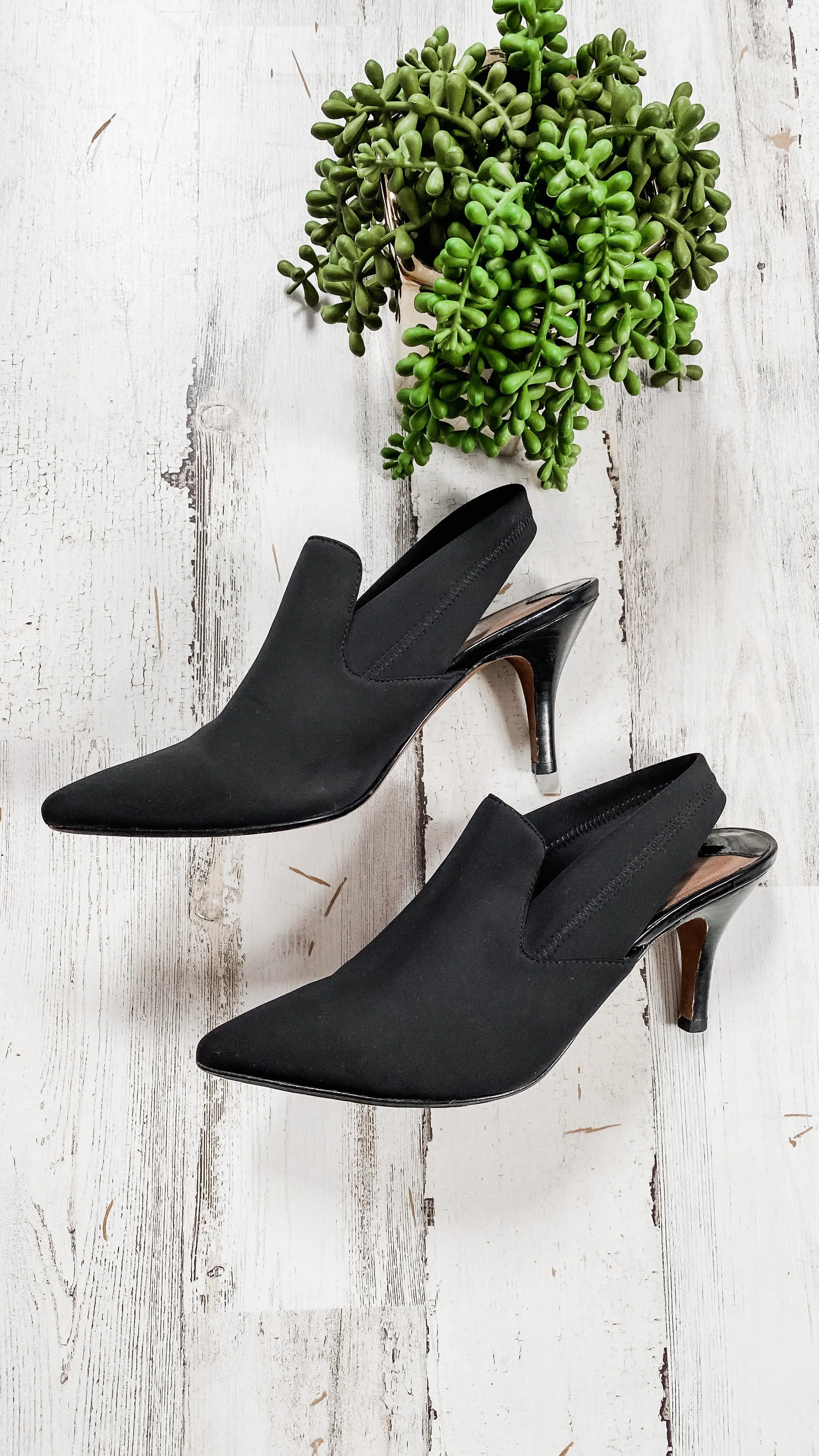 Donald J. Pliner TIME2 Black Sling Back Heels (8.5)