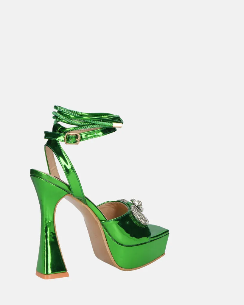 JANINE - tacchi alti con platform in glassy verde e fiocco con gemme