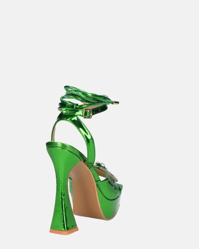 JANINE - tacchi alti con platform in glassy verde e fiocco con gemme