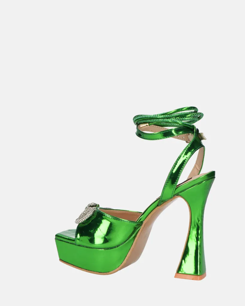 JANINE - tacchi alti con platform in glassy verde e fiocco con gemme