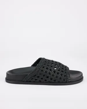 Black Macra Footbed with Comfortable Design