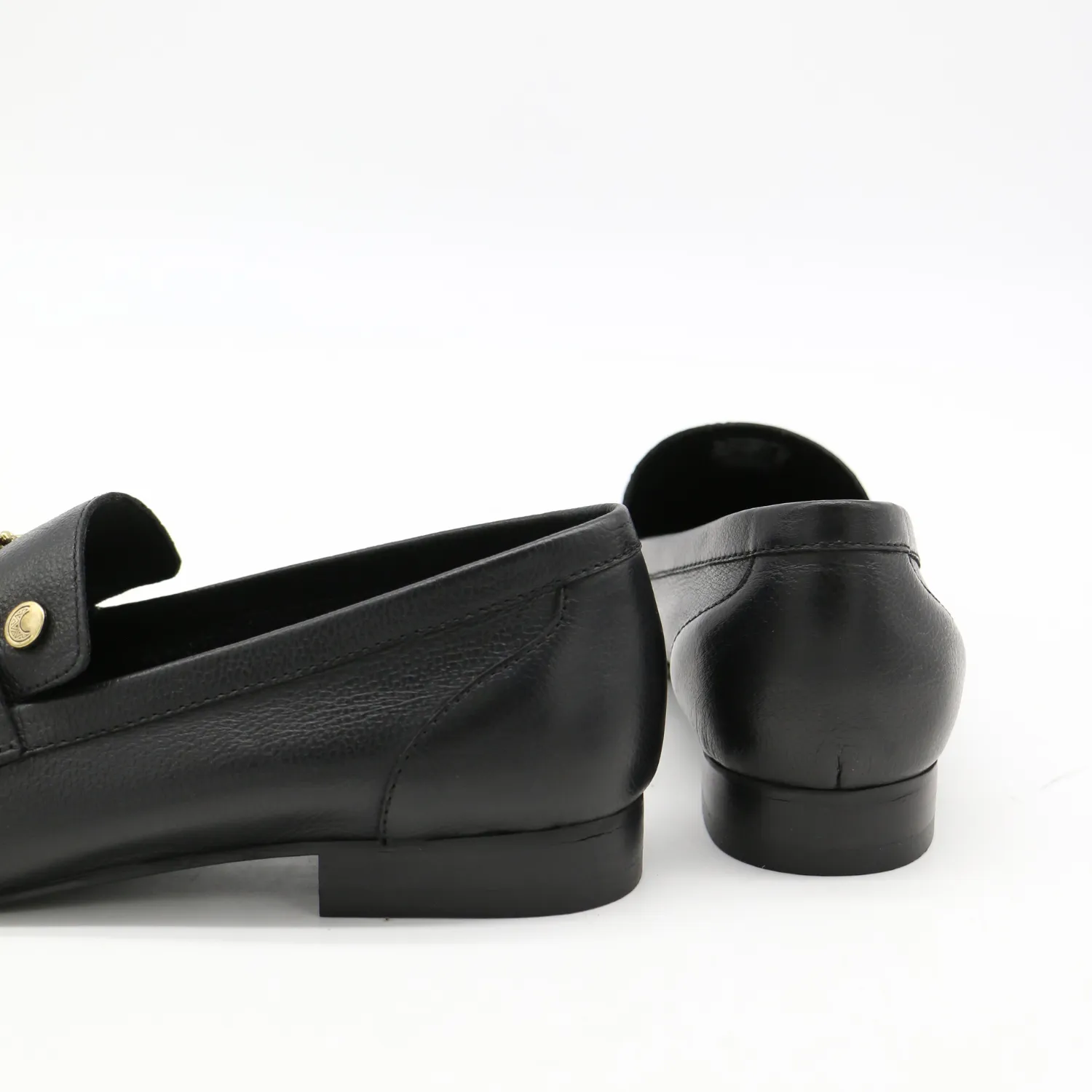 Natural loafers in black leather womens shoes